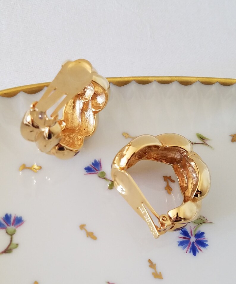 Vintage Les Bernard Chunky Gold-tone Clip-on Earrings image 5