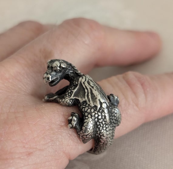 Vintage Sterling Silver Signed James Yesberger Dragon Ring -- Rare and Collectible!