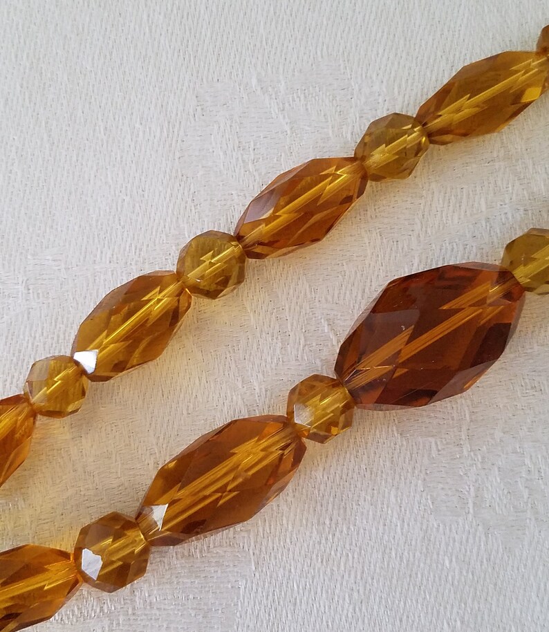 Vintage Faceted Honey Gold-Colored Glass Crystal Graduated Beaded Necklace Beautiful image 3