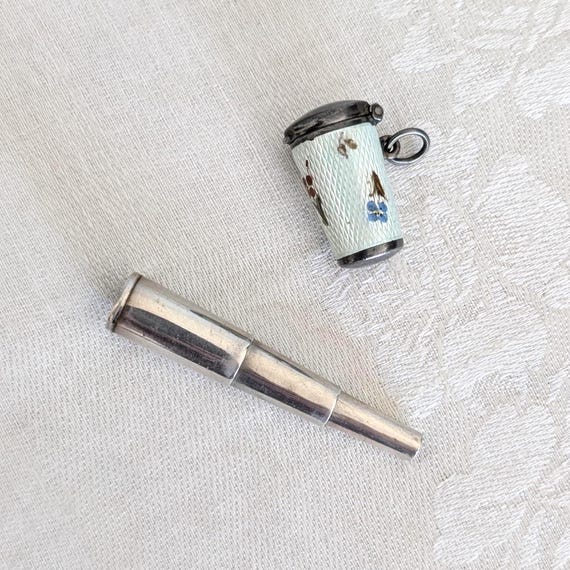 telescoping cigarette holder Telescopic Thin Incense Stick For... From Houmingxin168, $3.05 Includes 1 holder per package. Vintage Cigarette Holding Telescoping Mini