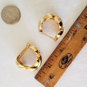 Vintage Les Bernard Chunky Gold-tone Clip-on Earrings image 8