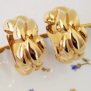 Vintage Les Bernard Chunky Gold-tone Clip-on Earrings image 2