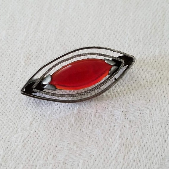 Vintage Pin Brooch Red Glass and Radiating Silver-tone Lines