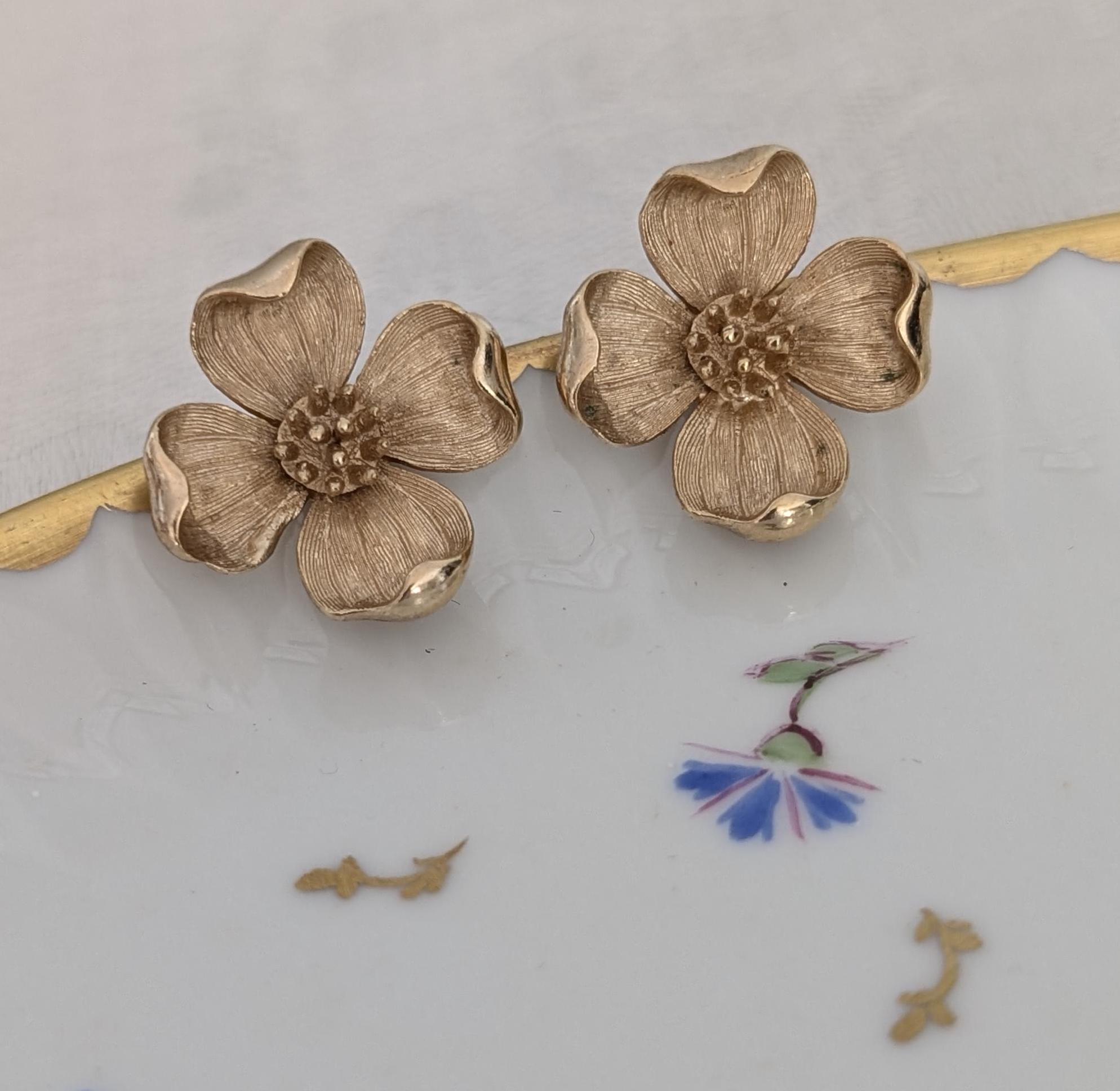 Crown Trifari - Etsy