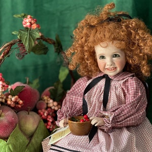 MIB Wendy Lawton “At Aunty’s House” Wooden Jointed/Porcelain 16” Doll LE 350
