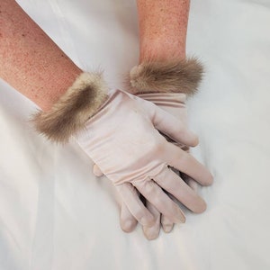 1950s gloves stretch satin vintage 50s Kay Fuchs pink faux fur