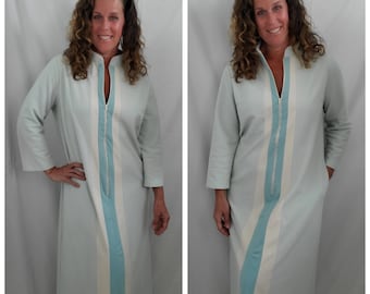 1970s housecoat aqua blue vintage 70s robe