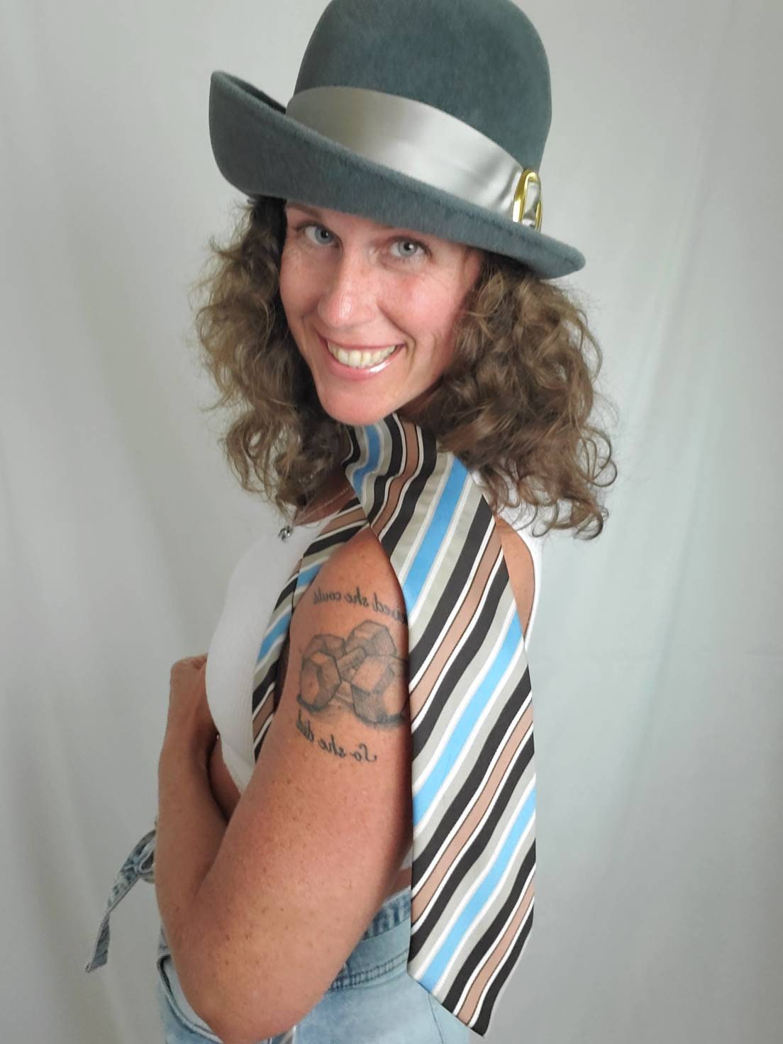 1960s Hat Gray Peggy Earles Felt Vintage 60s Millinery  display picture 1