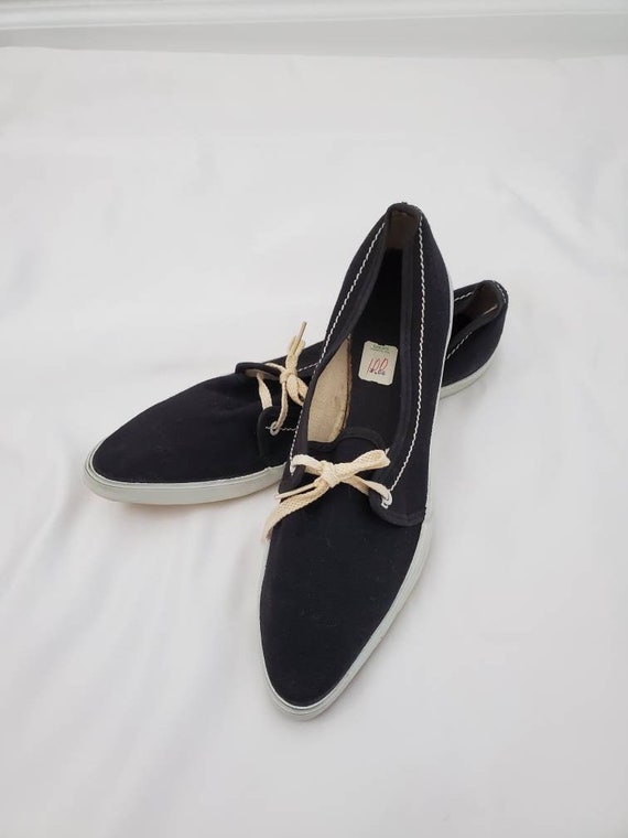 cute black tennis shoes