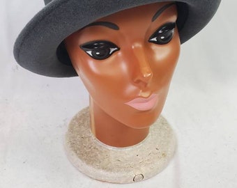 1960s Hat Gray Peggy Earles Felt Vintage 60s Millinery  display picture 2