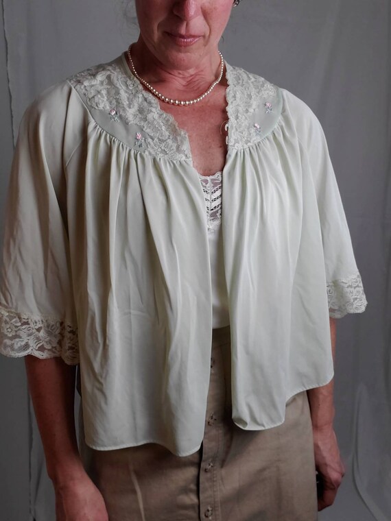 1960s bed coat vintage 60s green jacket Gem