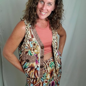 1990s short set vintage 90s Surya tropical suit