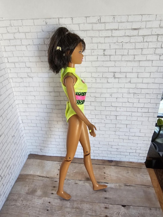 Mattel Vintage 1997 Christie Flip 'n Dive Speedo 18981 Fashion