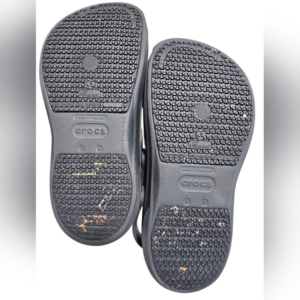 Crocs Bistro Unisex Black Slip Resistant Work Clogs Size W9 