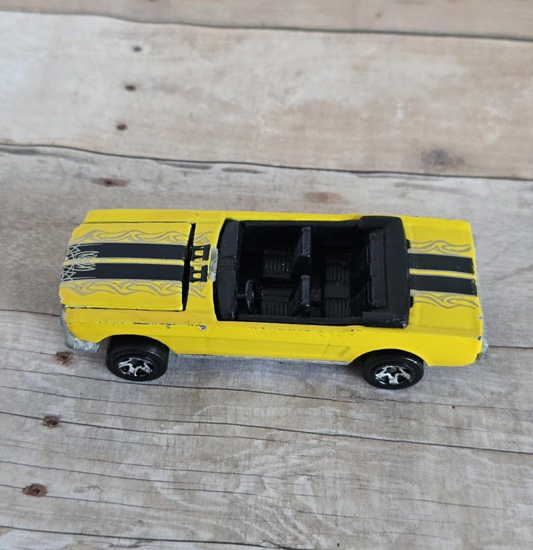 1983 Hot Wheels 65 Ford Mustang Convertible Yellow Black Stripes