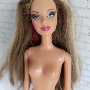 Mattel 2006 FASHION FEVER BARBIE Sparkle and Shine Holiday Fashion Fever doll