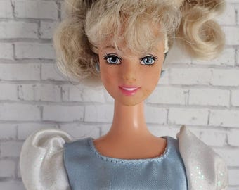 Muñeca de moda clásica de la princesa Cenicienta de Disney vintage de Jakks Pacific