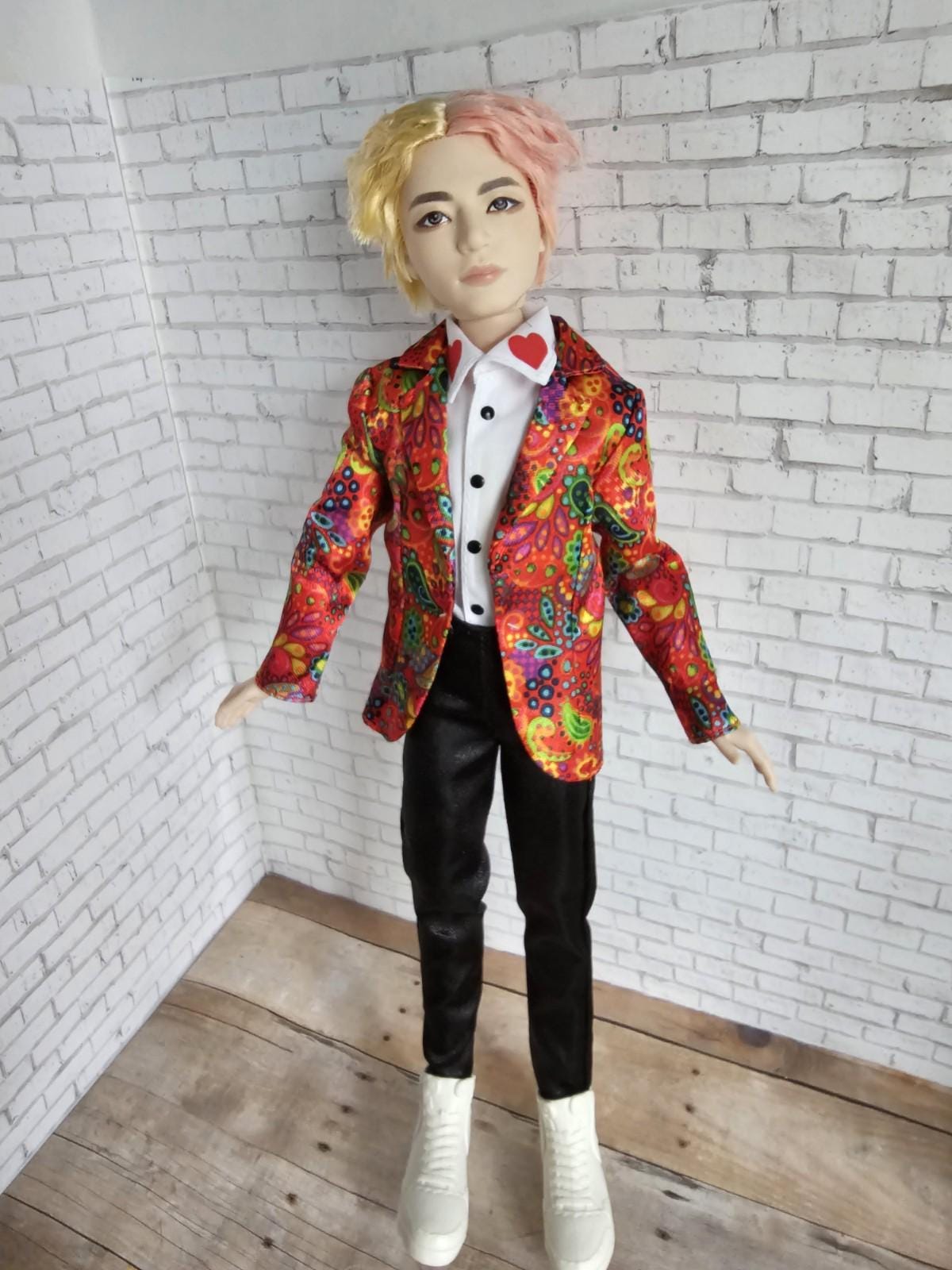 Mattel BTS V Idol Fashion Doll 11 Inch K-pop Figure IDOL Outfit