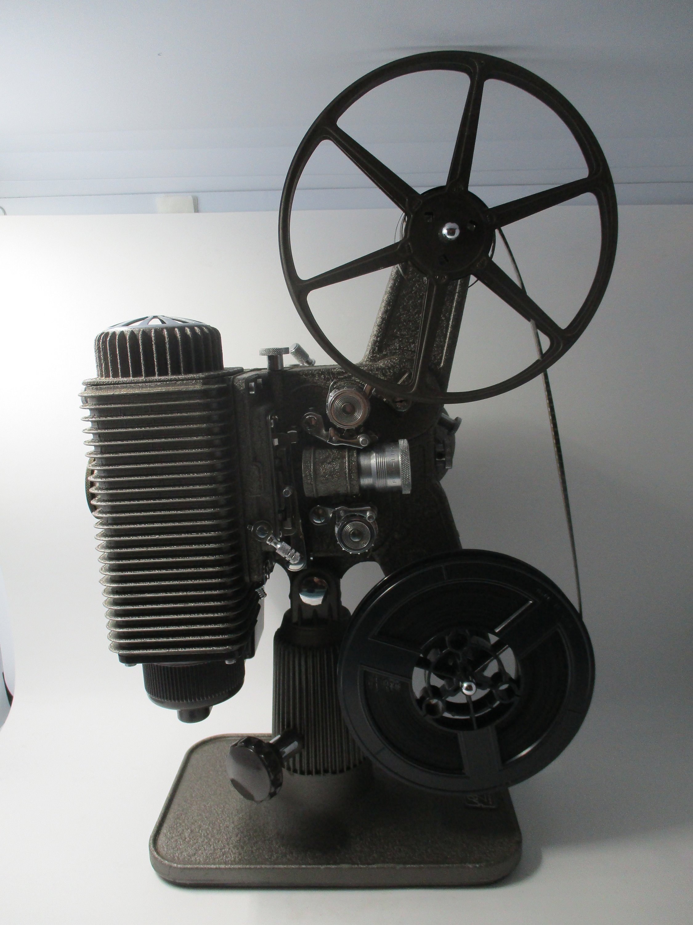 1930s Keystone 8mm Film Projector Model R-8 Metal