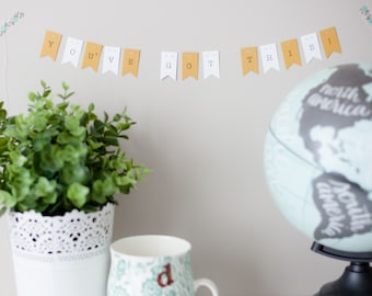 Pequeño signo de afirmación personalizado, pequeño banner personalizado, decoración única de oficina en casa