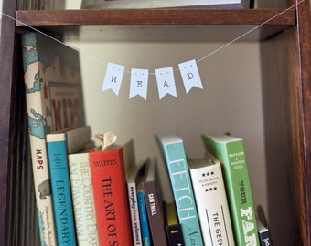 Pequeño "Leer" Bunting, Regalo bibliotecario, Lectura Guirnalda Nook, Casa de estantería de aula