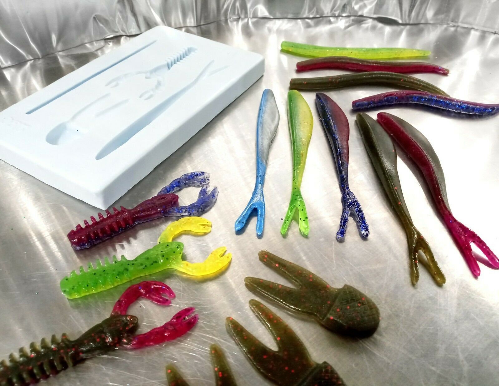 NEW Liquid Plastic SUPER STARTER Set Craw Mold Kit Oil/bags Plastisol  Fishing Lure Bait Making, Easy to Learn & Fun 