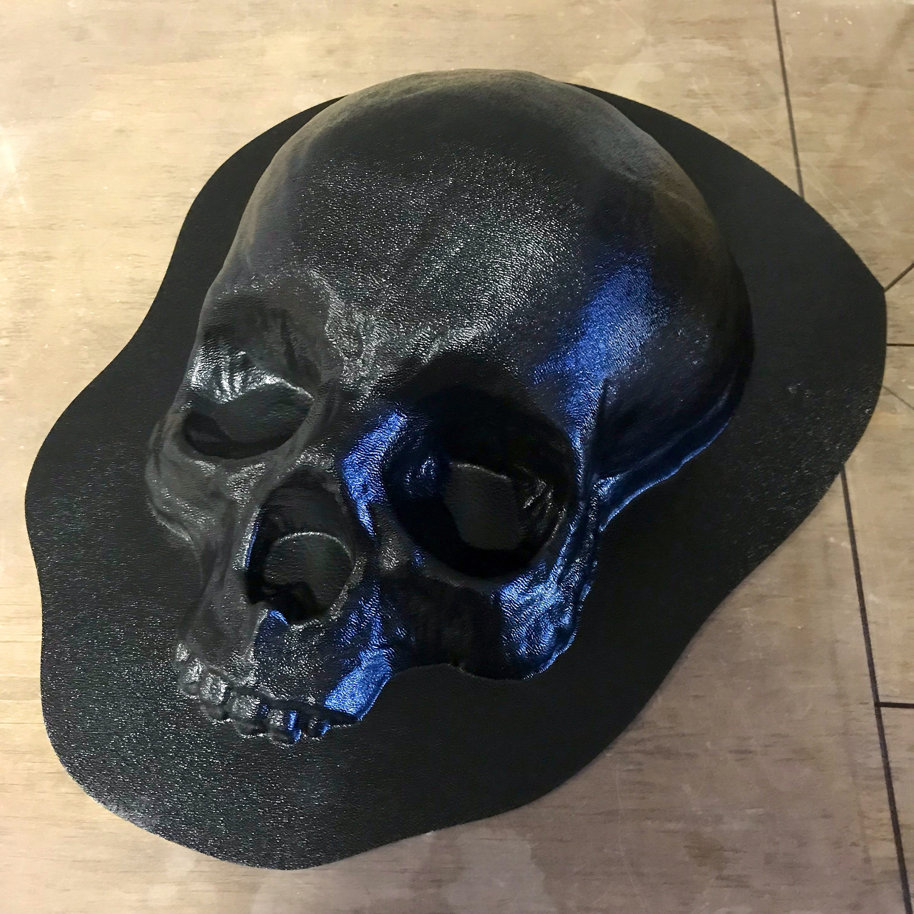 Garden Skull Mold 11”