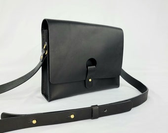 Keyhole Leather Crossbody Bag