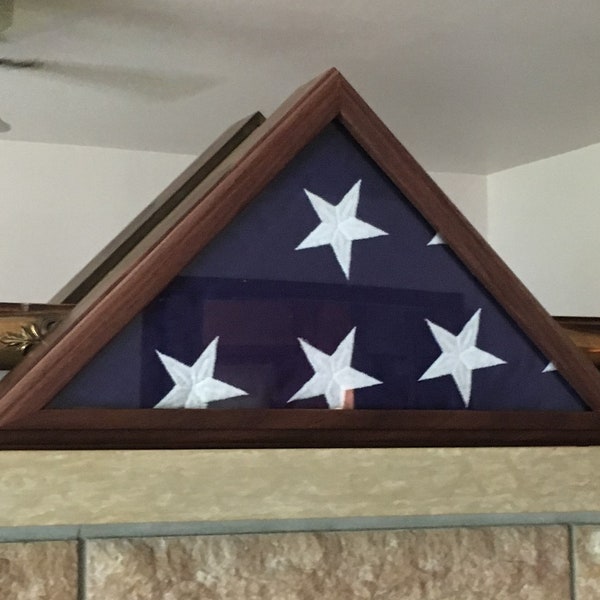 U.S. Flag Display Case