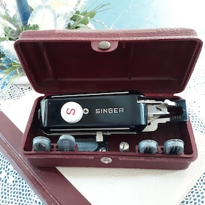 Vintage SINGER BOTTONHOLER # 160506 .