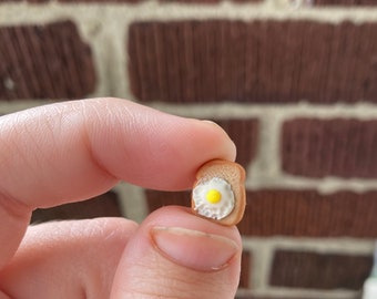 1:12 Scale Miniature Fried Egg on Toast, Mini Breakfast Food, Breakfast Sandwich, Mini Diner Food, Doll House Miniatures