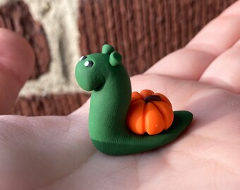 Miniature Pumpkin Snail Figurine, Foodie Familiar, Fall Snail, Pumpkin Patch, Spooky Desk Friend, Office Decoration, Magical Pet