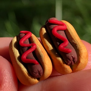 1:12 scale Miniature Set of Two Hot Dogs with Ketchup for Doll House or Fairy Garden