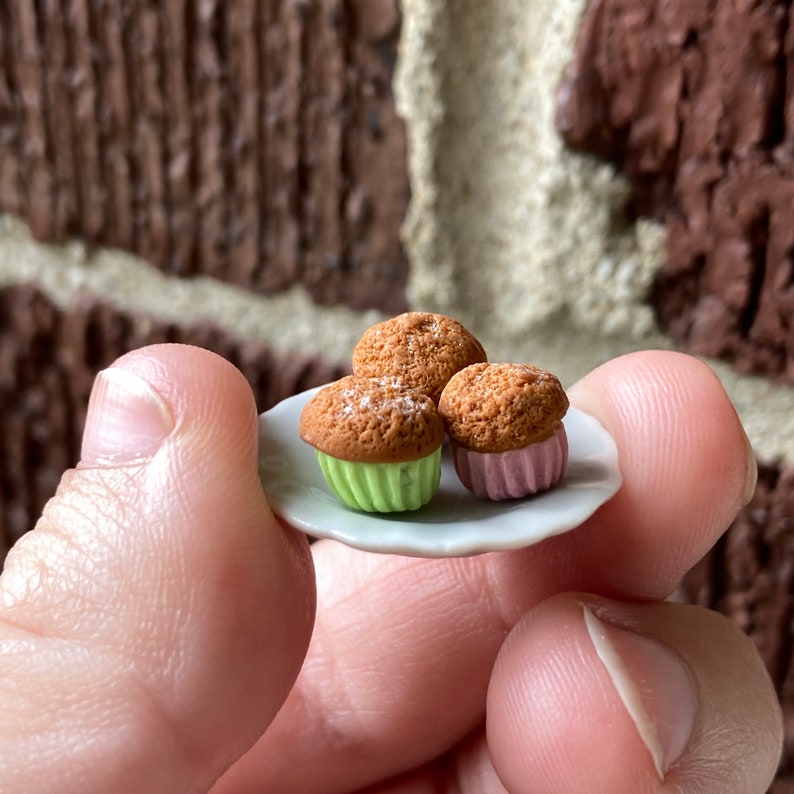 Miniature Pumpkin Spice Muffins, Dollhouse Muffins, 1:12 Scale Miniatures for Doll Breakfast, Doll Bakery, image 1