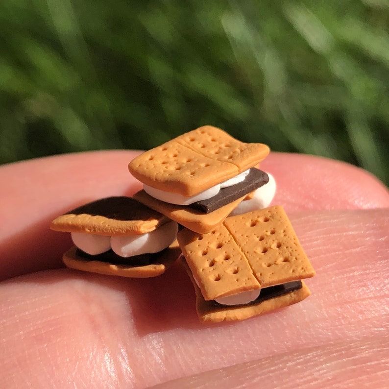 Dollhouse Miniature Smores 1:12 Camping Food, Fairy Garden Smores Sandwiches, Cute Tiny Smores Unique Miniatures, Campfire Food image 10