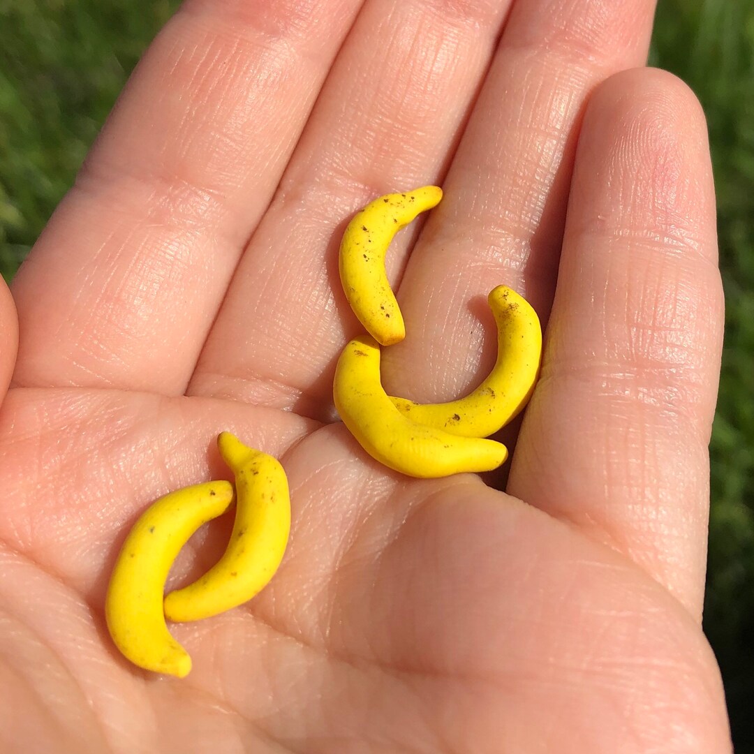 35Pcs Mini Yellow Bananas - 1/12 Scale Fake Fruit For Dollhouse, Fairy Garden, Or Mini Kitchen Decor