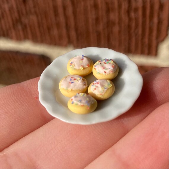 Miniature Cookies Dessert Tray Ornament Dollhouse Supply Fairy Garden Accessory Miniature Cookies Dessert Tray Ornament Dollhouse Supply Fairy Garden Accessory