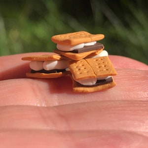 Dollhouse Miniature Smores 1:12 Camping Food, Fairy Garden Smores Sandwiches, Cute Tiny Smores Unique Miniatures, Campfire Food image 8