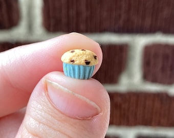 Miniature Chocolate Chip Muffins, Dollhouse Muffins, 1:12 Scale Miniatures for Doll Breakfast, Doll Bakery,