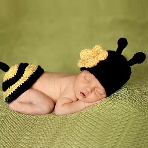 Newborn bee photo prop baby hat knit hat crocheted baby bumblebee hat baby shower gift  Halloween costume bumblebee costume