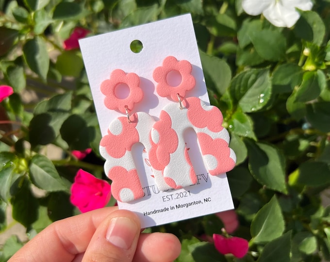 Floral clay earrings, flower earrings, lightweight earrings, handmade earrings