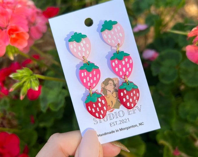 Strawberry Earrings, Strawberry Jewelry, Clay Jewelry, Polymer Clay Earrings, Lightweight Earrings.