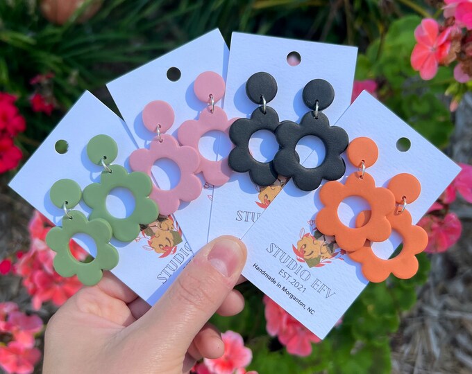 Flower earrings, floral earrings, Clay earrings, handmade earrings,