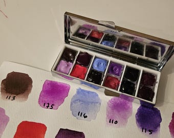 Paleta de acuarela violeta hecha a mano: set de viaje Holbein & Mijello