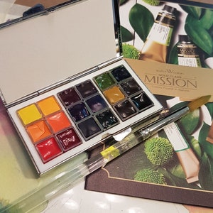  Travel Watercolor Set with Palette 17 Colors Mini Watercolor  Paint Journal Portable Painting with Iridescent Colors for Kids, Beginners,  Adults and Artists : Arts, Crafts & Sewing