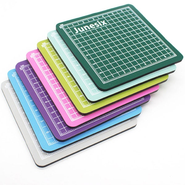 8cm * 8cm Mini Tapete de Corte, PVC Double Side Cutting Mat, Leather Craft Cutting Mat, Accurate Cutting Mat, Double Side Grid Crafts, Random Color