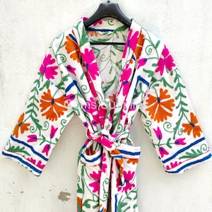 Suzani geborduurde jas, Suzani lange kaftan, Suzani jas, Suzani textiel, Suzani fabrique, boho jas, boho stijl, mode jas