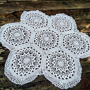 Deckchen handgemacht doily Tischläufer Tischdeco Tischläufer Vintage shabbychic Romantik boho country living häckeldecke