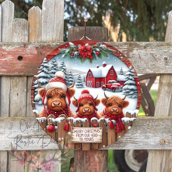 Highland Christmas Wreath Sign – Farmhouse Holiday Aluminum Round for Winter Crafts