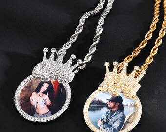 Collar con colgante de foto de rey y reina con corona helada, marco de fotos de joyería personalizado para ella/él, collar con foto de recuerdo con colgante personalizado